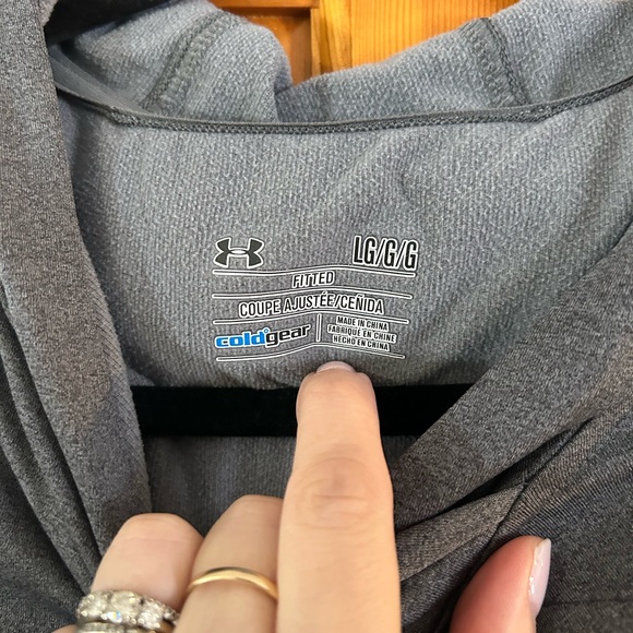 Under Armour shirt - Picture 2 of 3